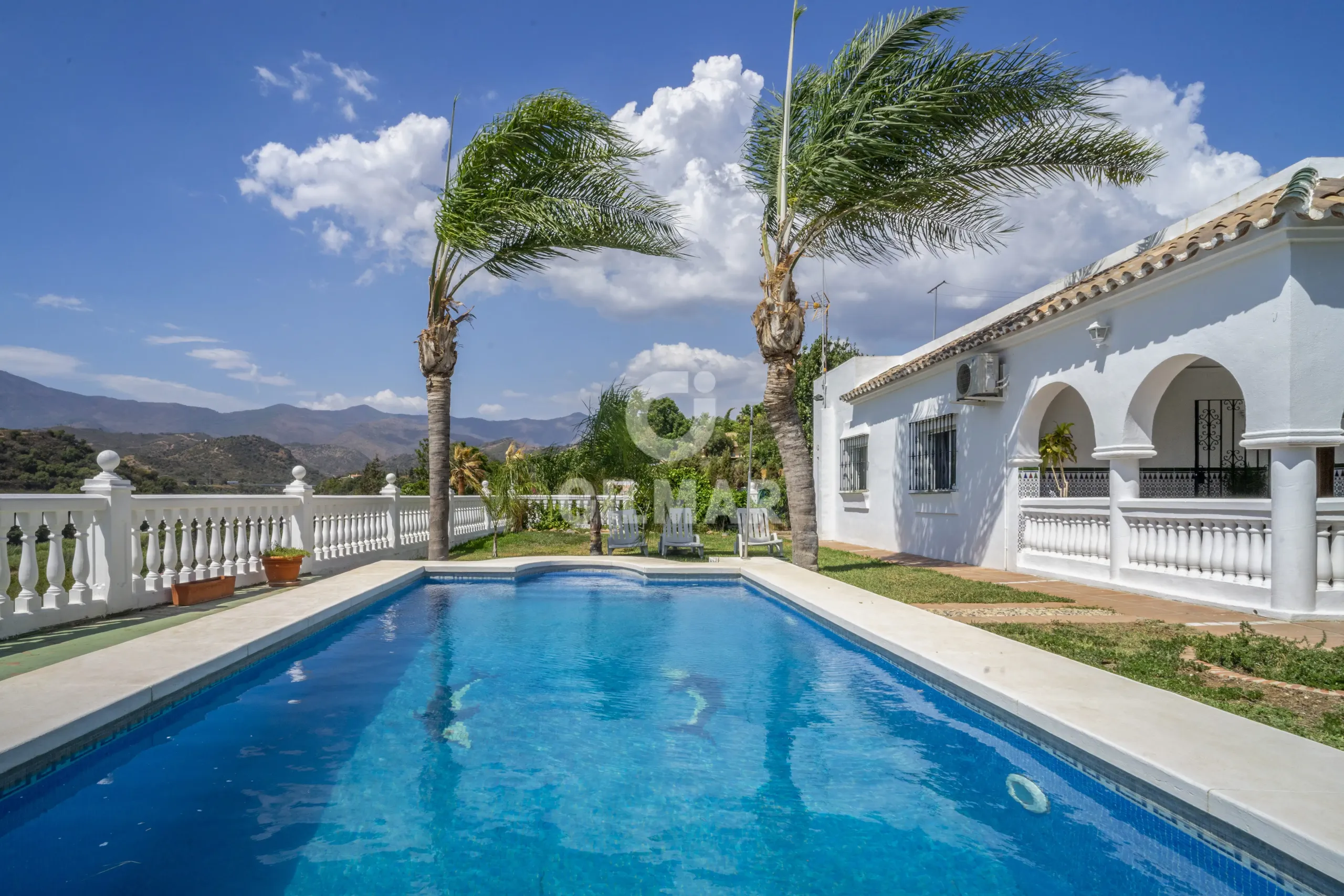 Chalet Independiente en Estepona Este - Málaga