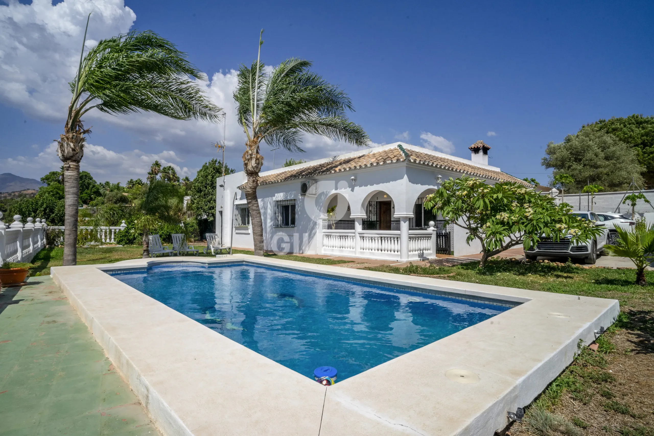 Chalet Independiente en Estepona Este - Málaga