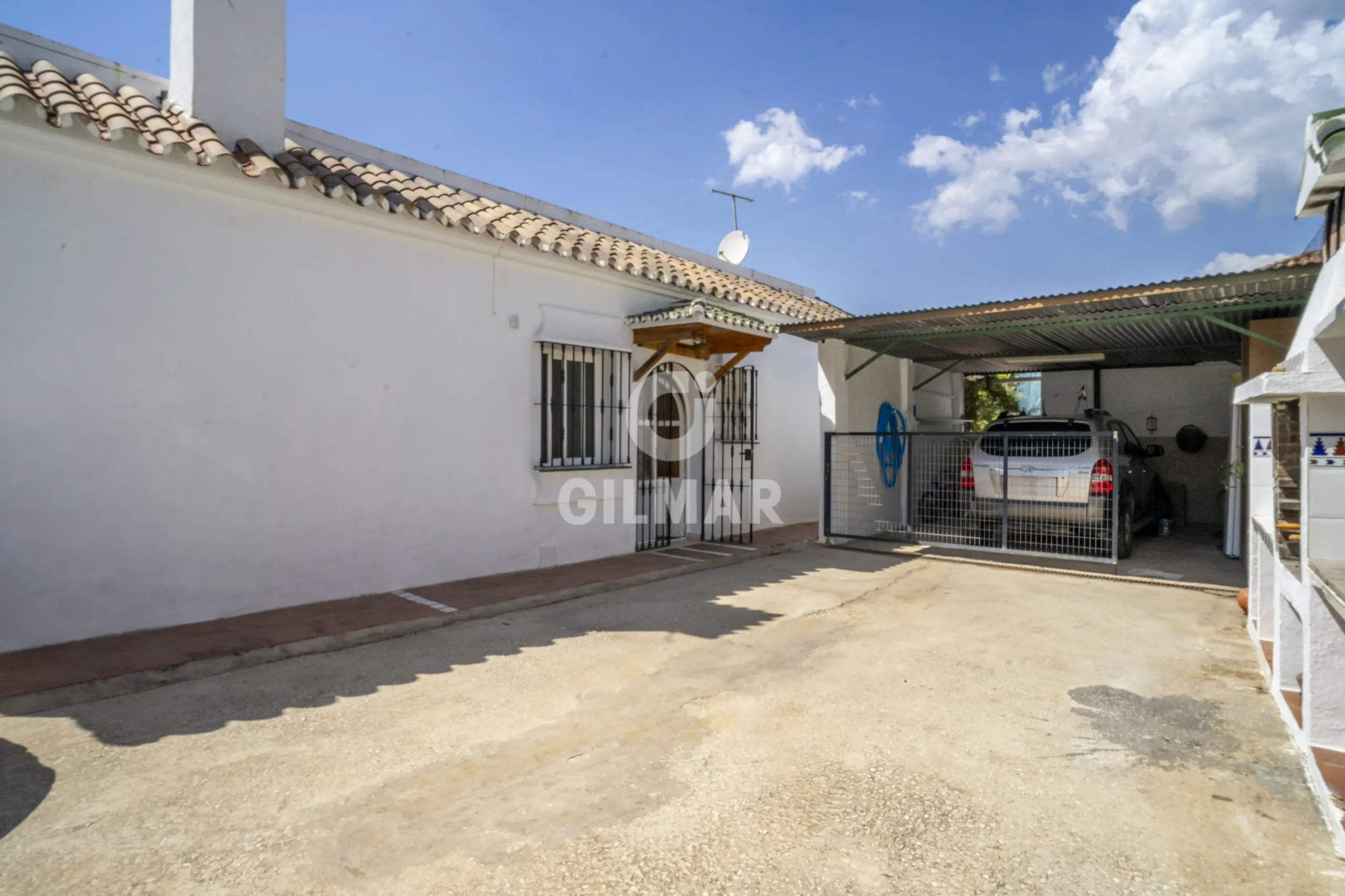 Chalet Independiente en Estepona Este - Málaga