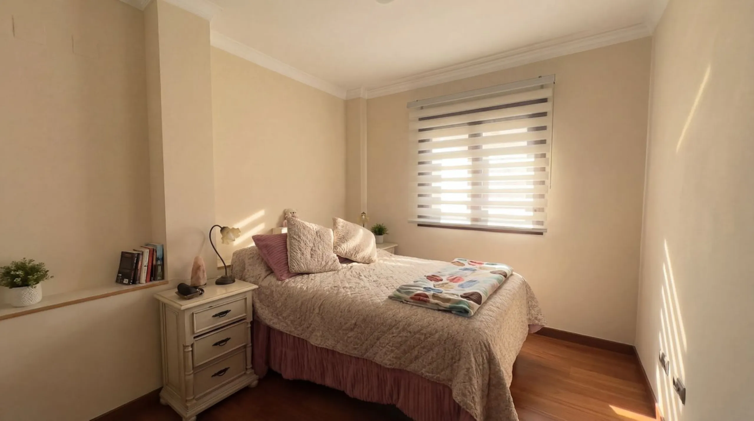 Spacious and stylish apartment with rooftop terrace and additional living level in the heart of Ronda