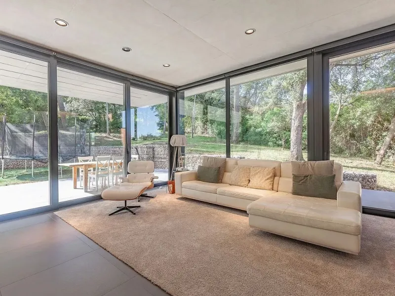 Elegante casa contemporánea con jardín en Valldoreix, Barcelona