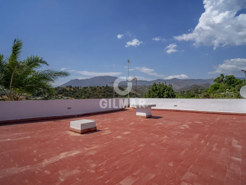 Chalet Independiente en Estepona Este - Málaga