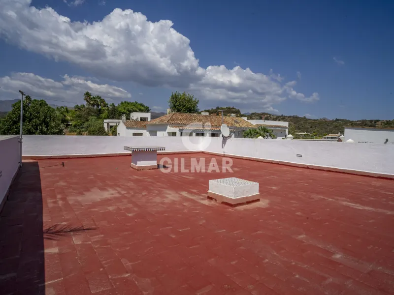 Chalet Independiente en Estepona Este - Málaga