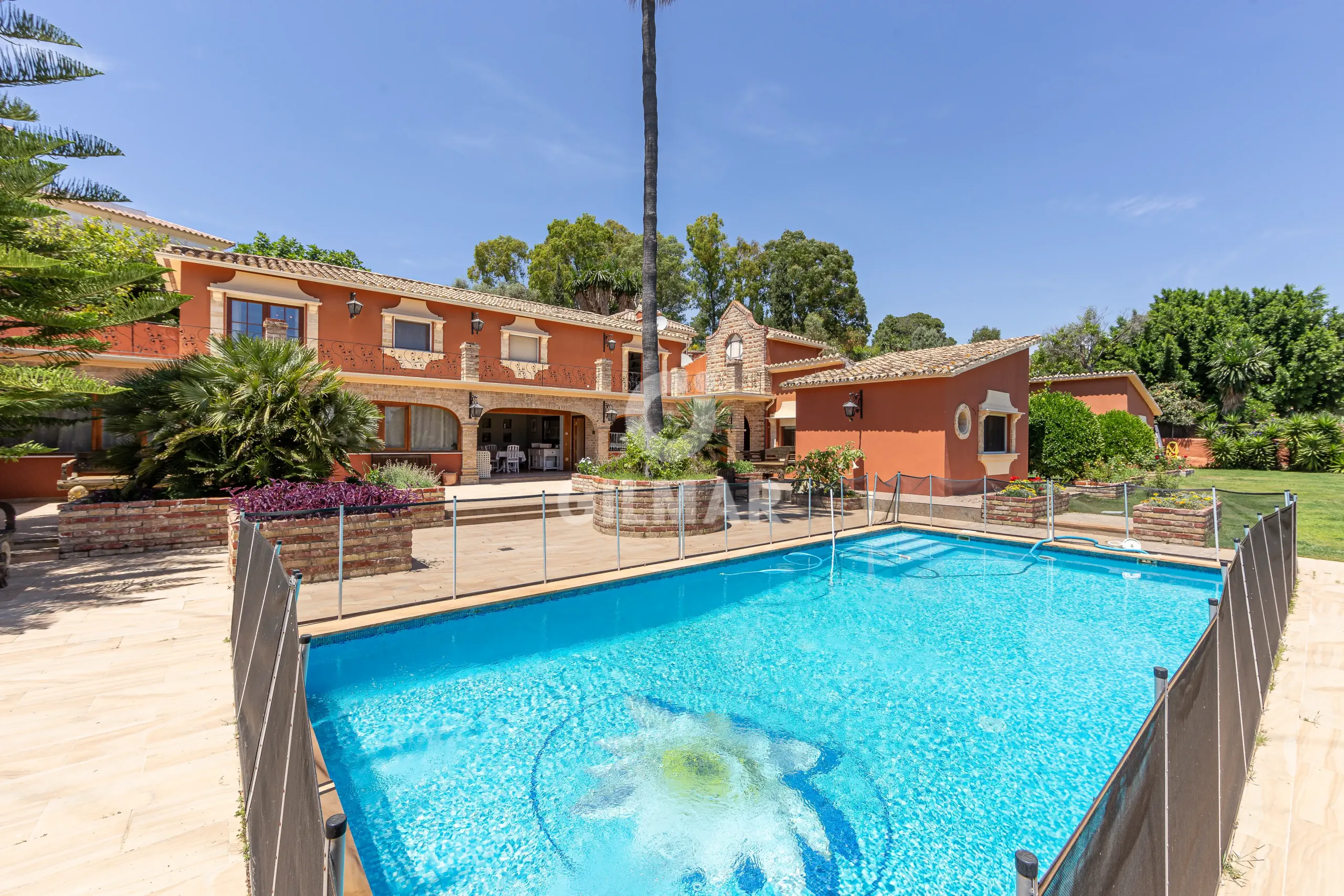 Chalet Independiente en Benahavís - Málaga