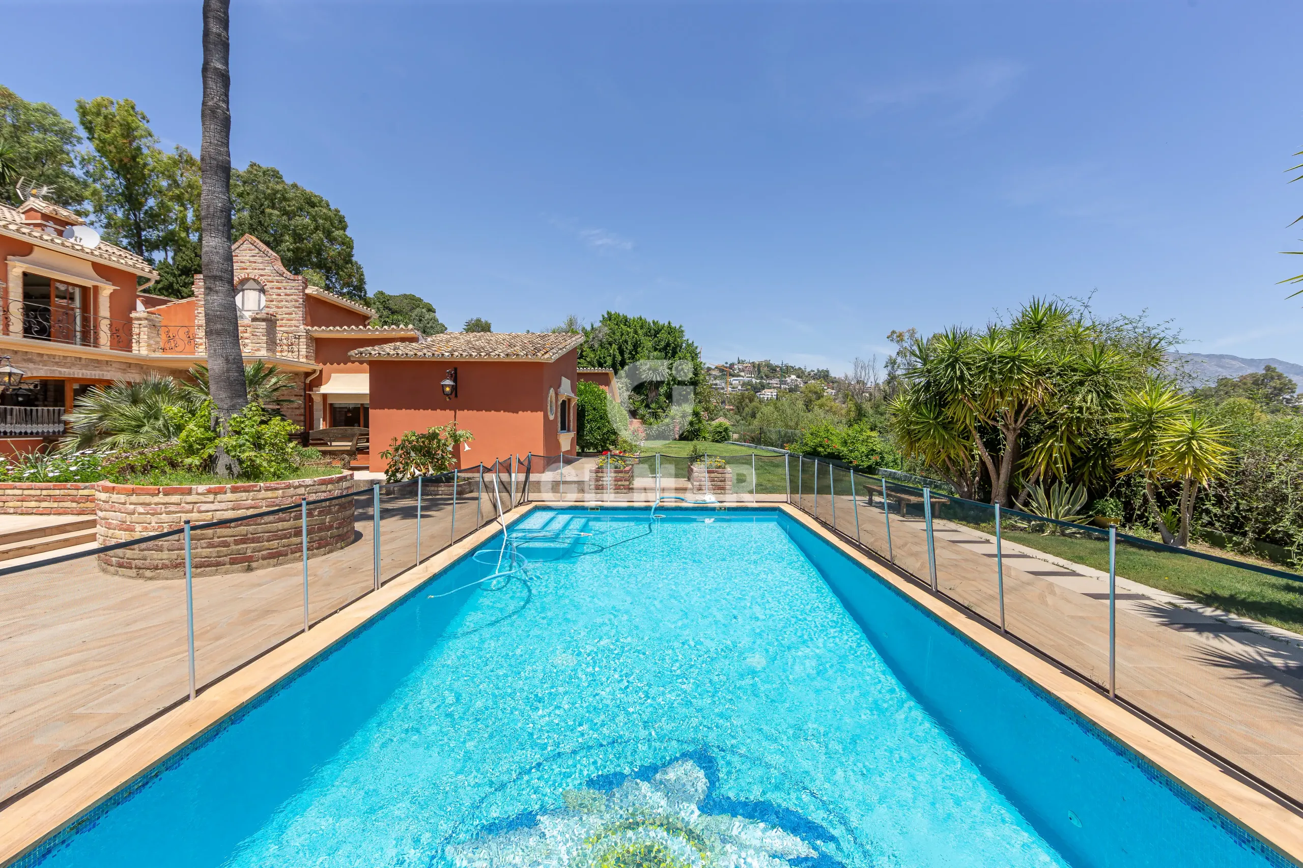 Chalet Independiente en Benahavís - Málaga