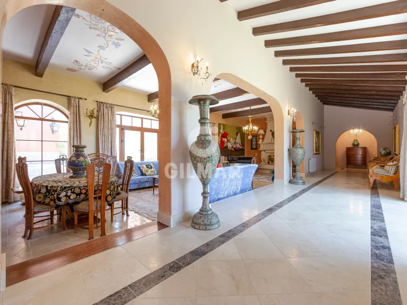 Chalet Independiente en Benahavís - Málaga