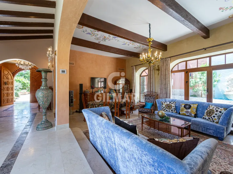Chalet Independiente en Benahavís - Málaga