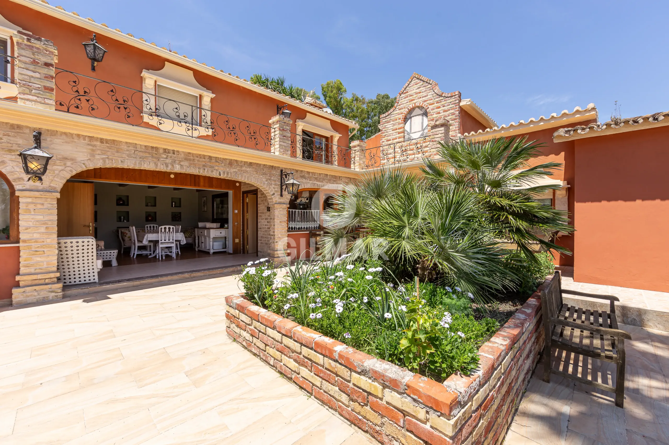 Chalet Independiente en Benahavís - Málaga