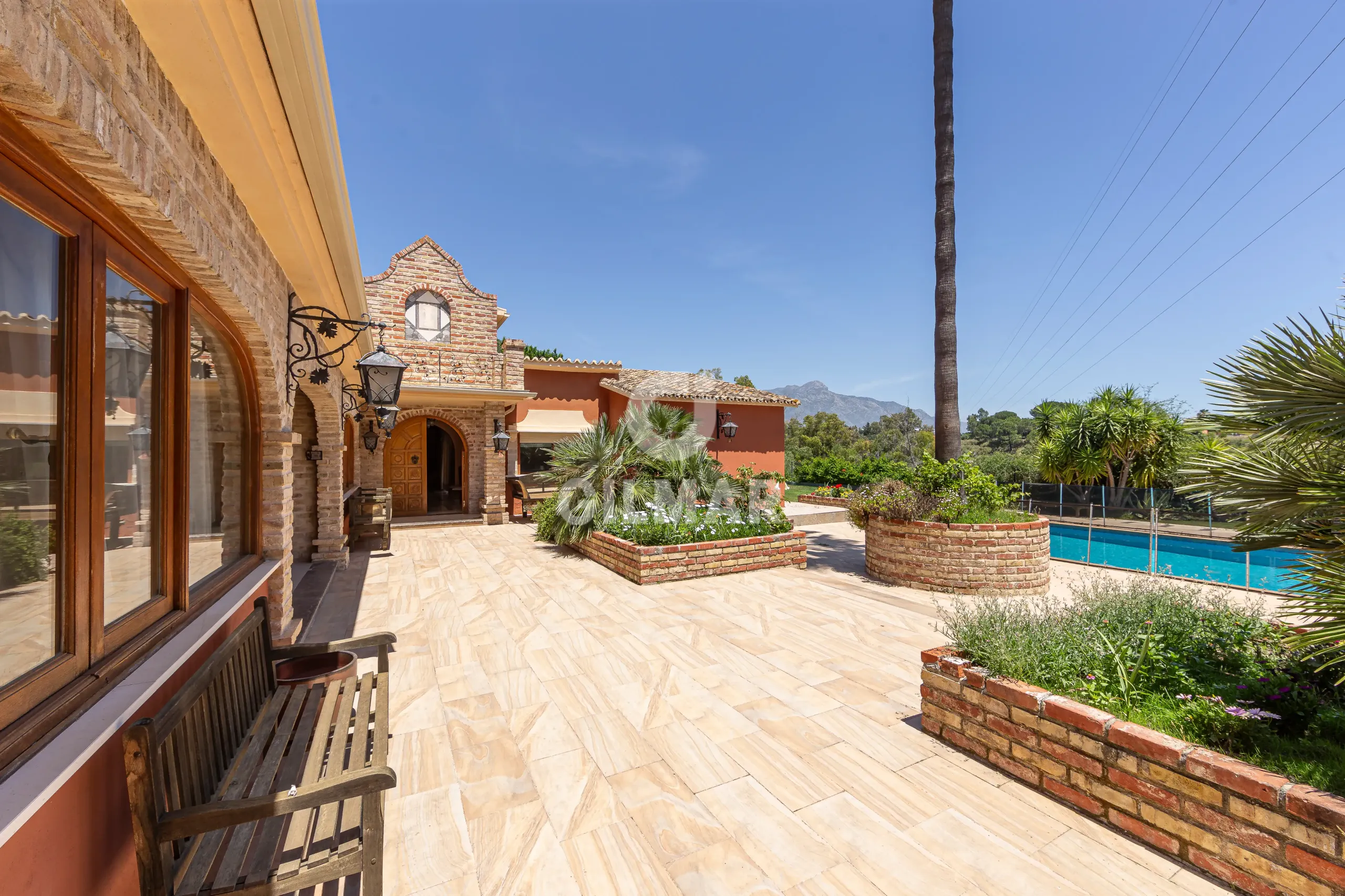 Chalet Independiente en Benahavís - Málaga