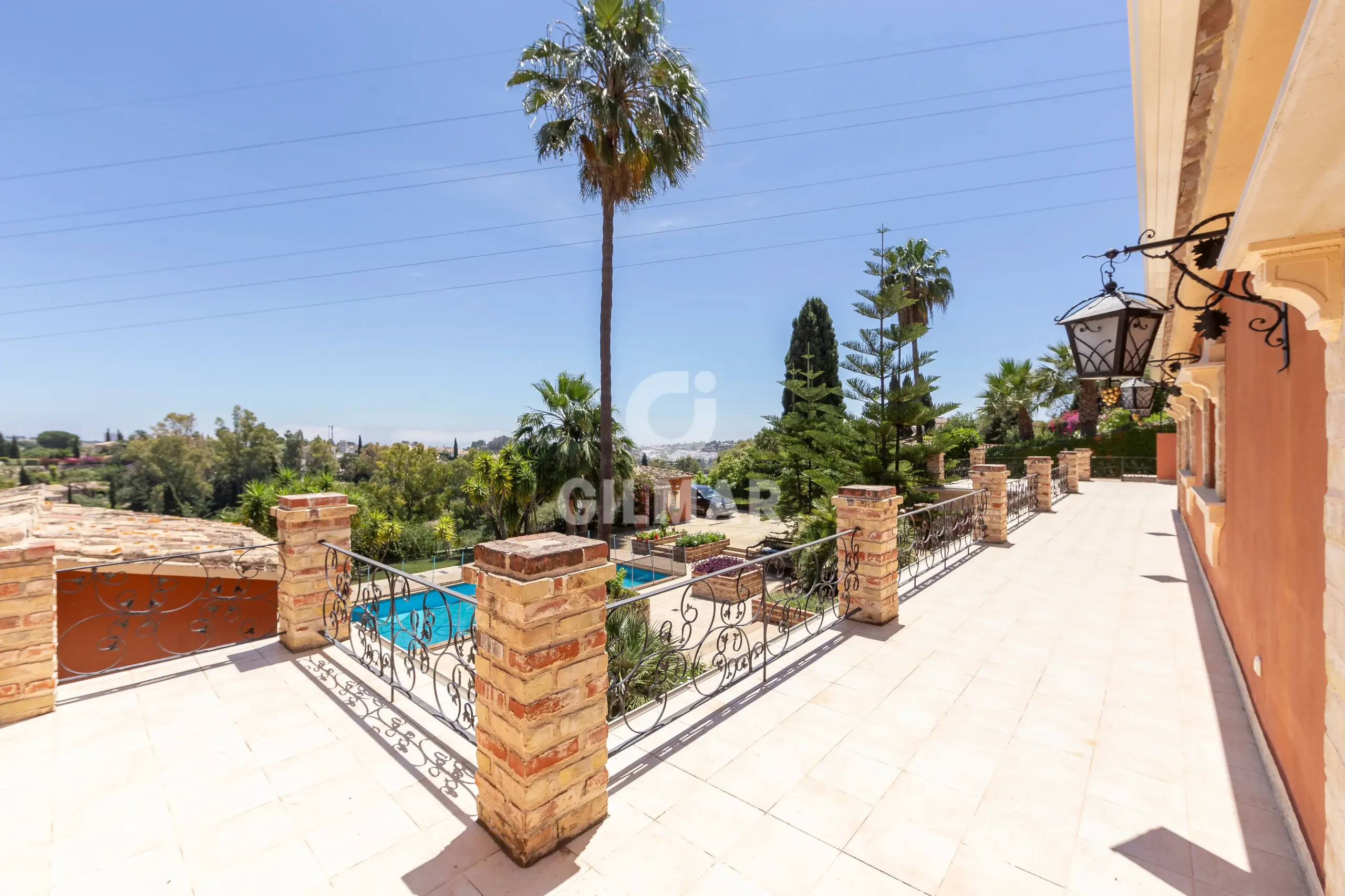 Chalet Independiente en Benahavís - Málaga