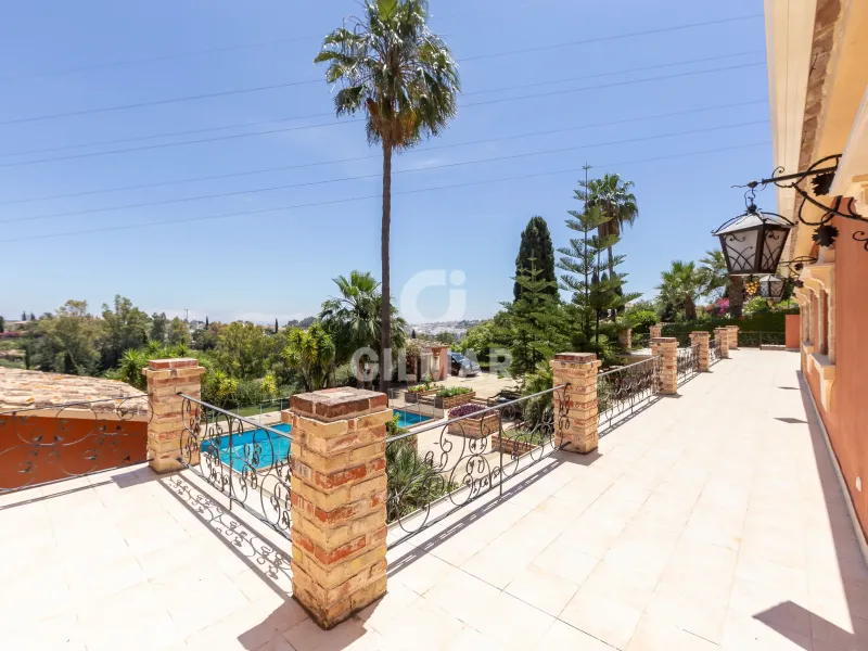 Chalet Independiente en Benahavís - Málaga