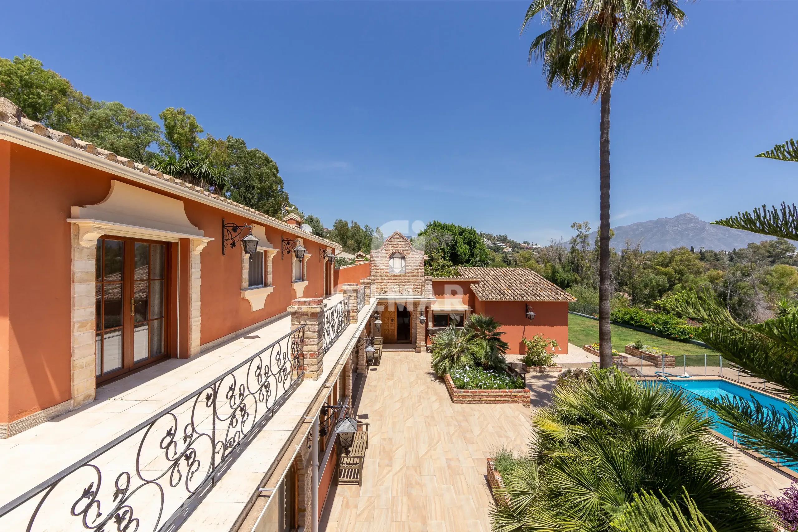 Chalet Independiente en Benahavís - Málaga