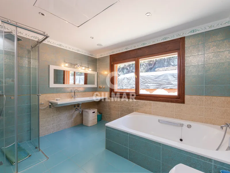 Chalet Independiente en Benahavís - Málaga