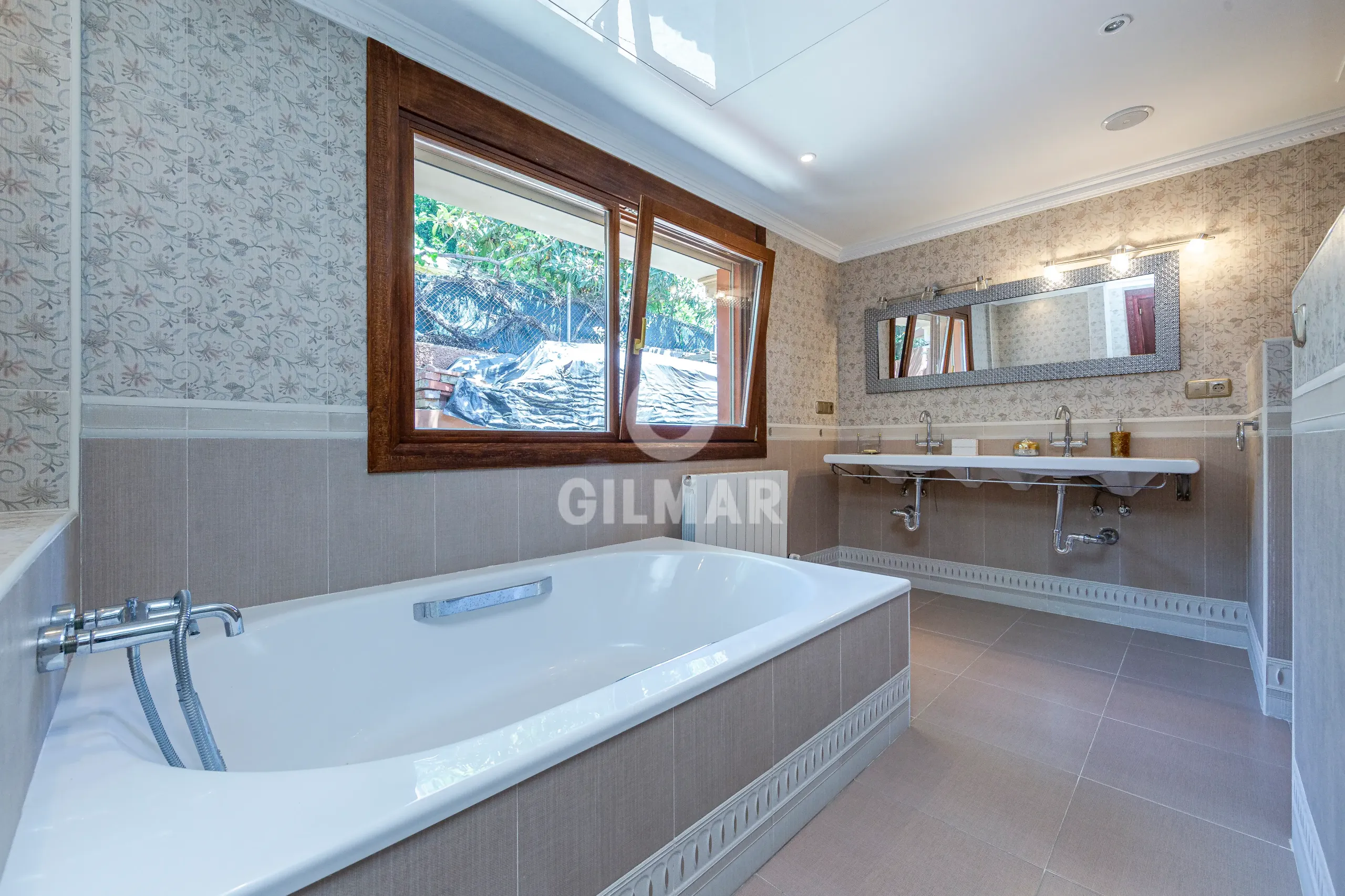 Chalet Independiente en Benahavís - Málaga