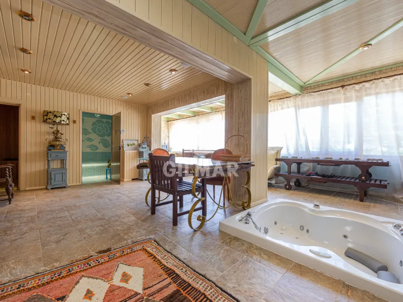 Chalet Independiente en Benahavís - Málaga