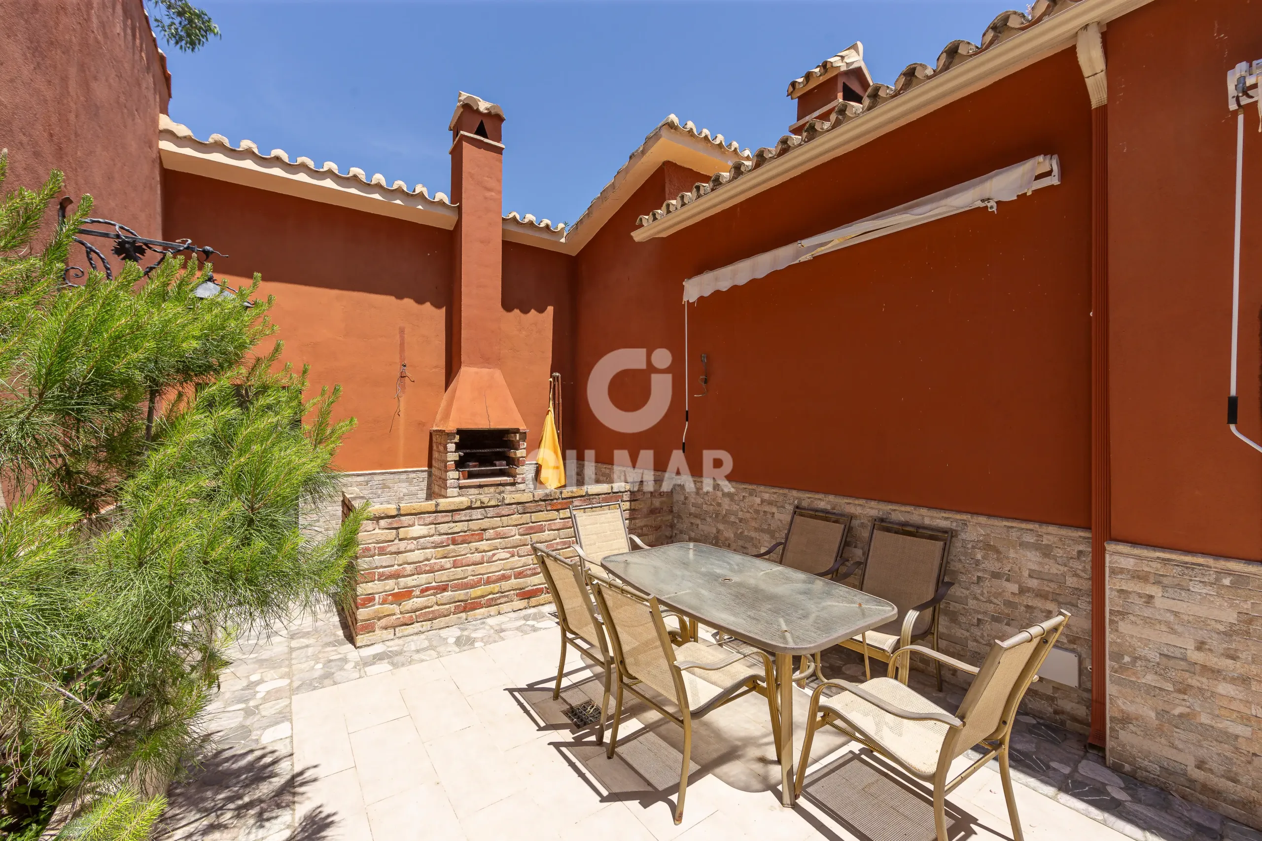 Chalet Independiente en Benahavís - Málaga
