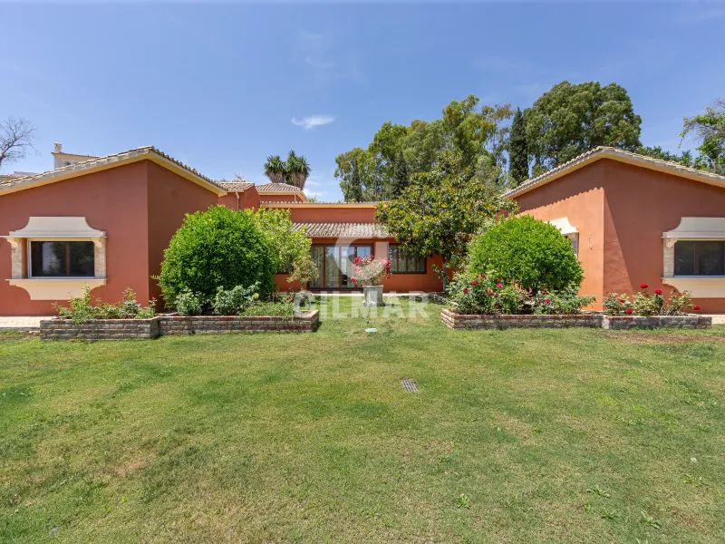 Chalet Independiente en Benahavís - Málaga