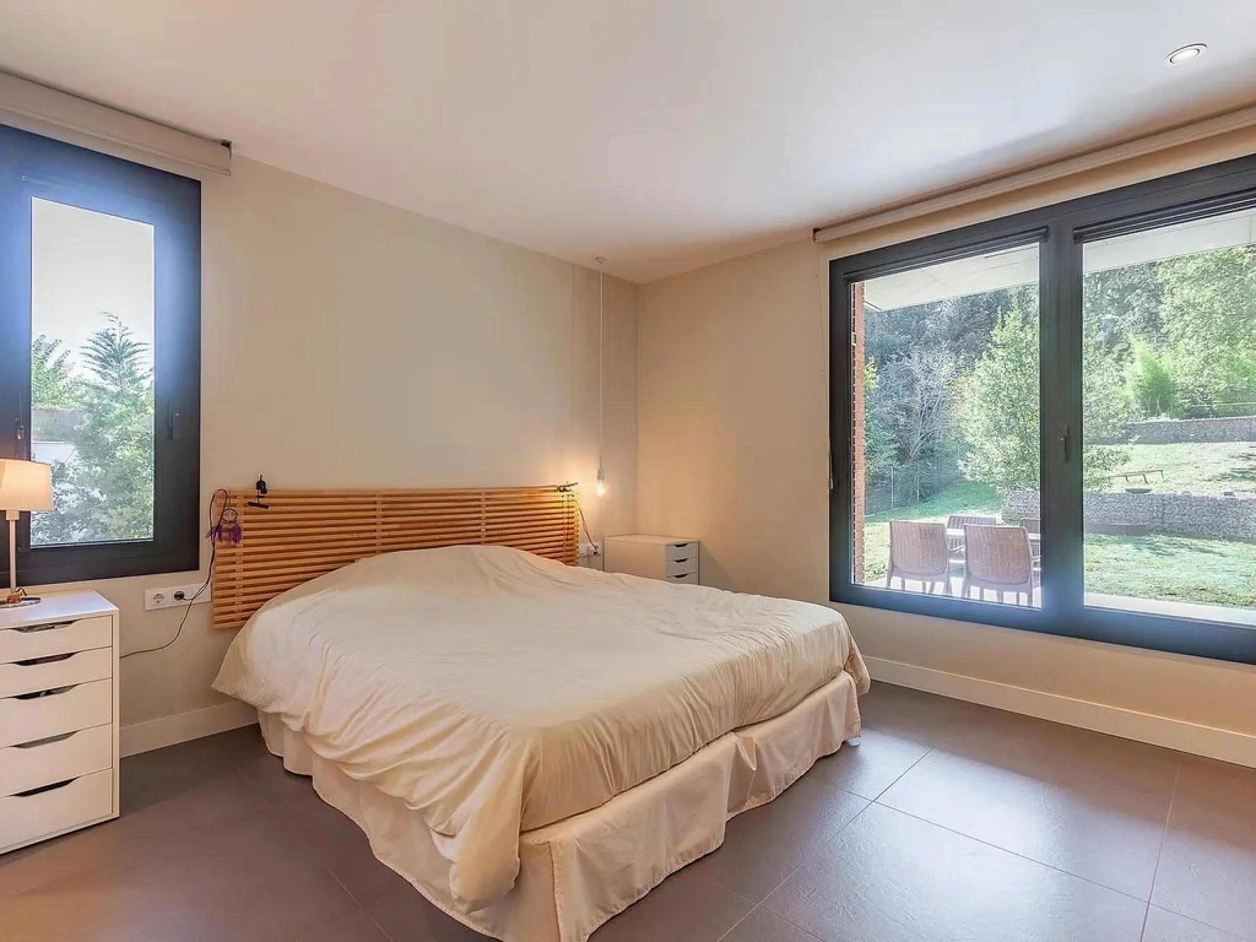 Elegante casa contemporánea con jardín en Valldoreix, Barcelona