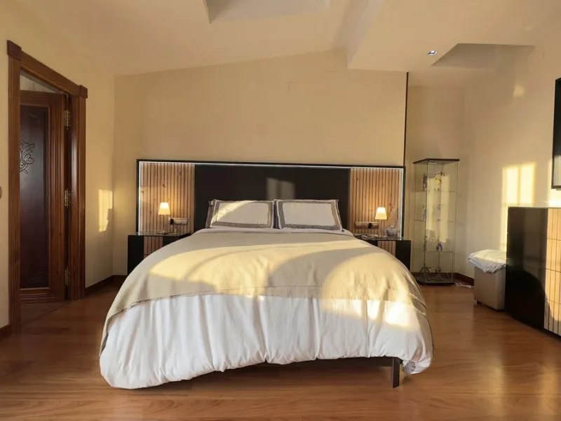 Spacious and stylish apartment with rooftop terrace and additional living level in the heart of Ronda