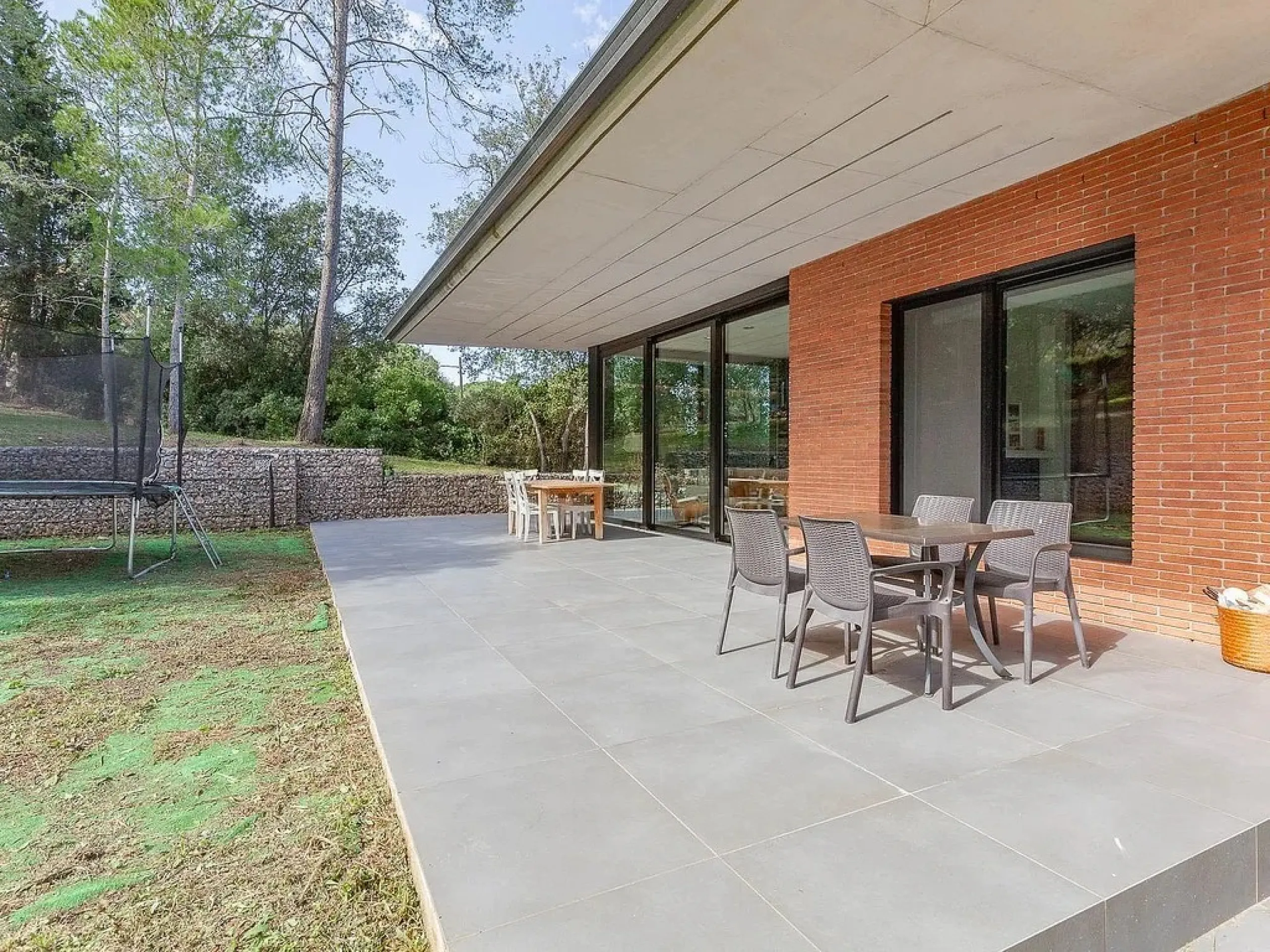 Elegante casa contemporánea con jardín en Valldoreix, Barcelona