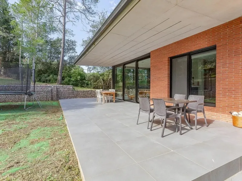 Elegante casa contemporánea con jardín en Valldoreix, Barcelona
