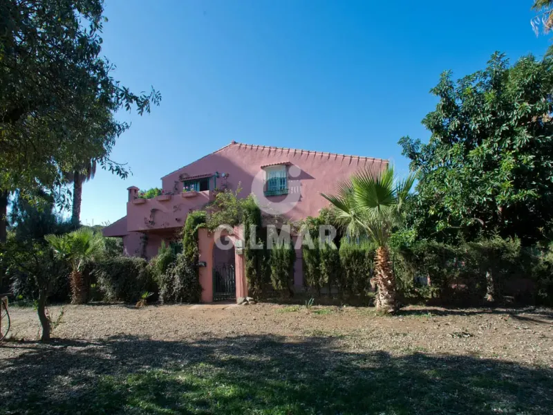Villa in Estepona Oeste - Málaga
