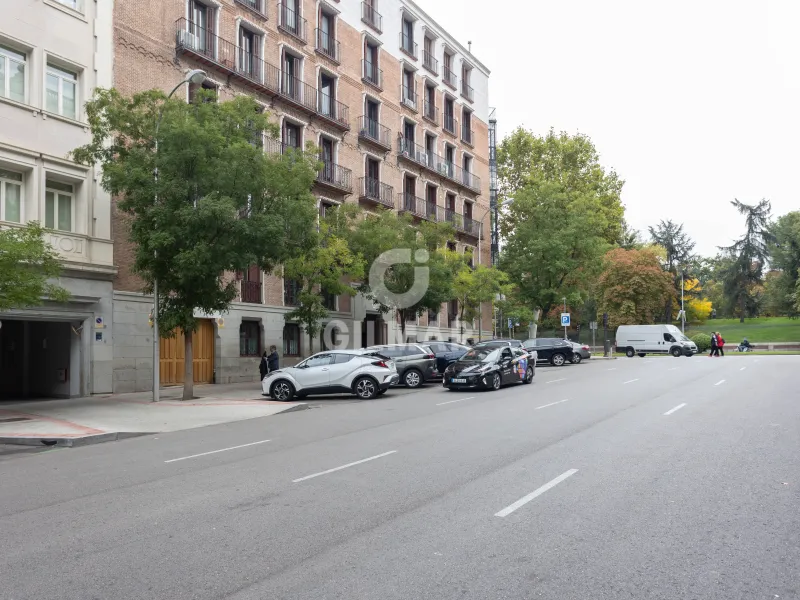 Apartment in Jerónimos - Madrid