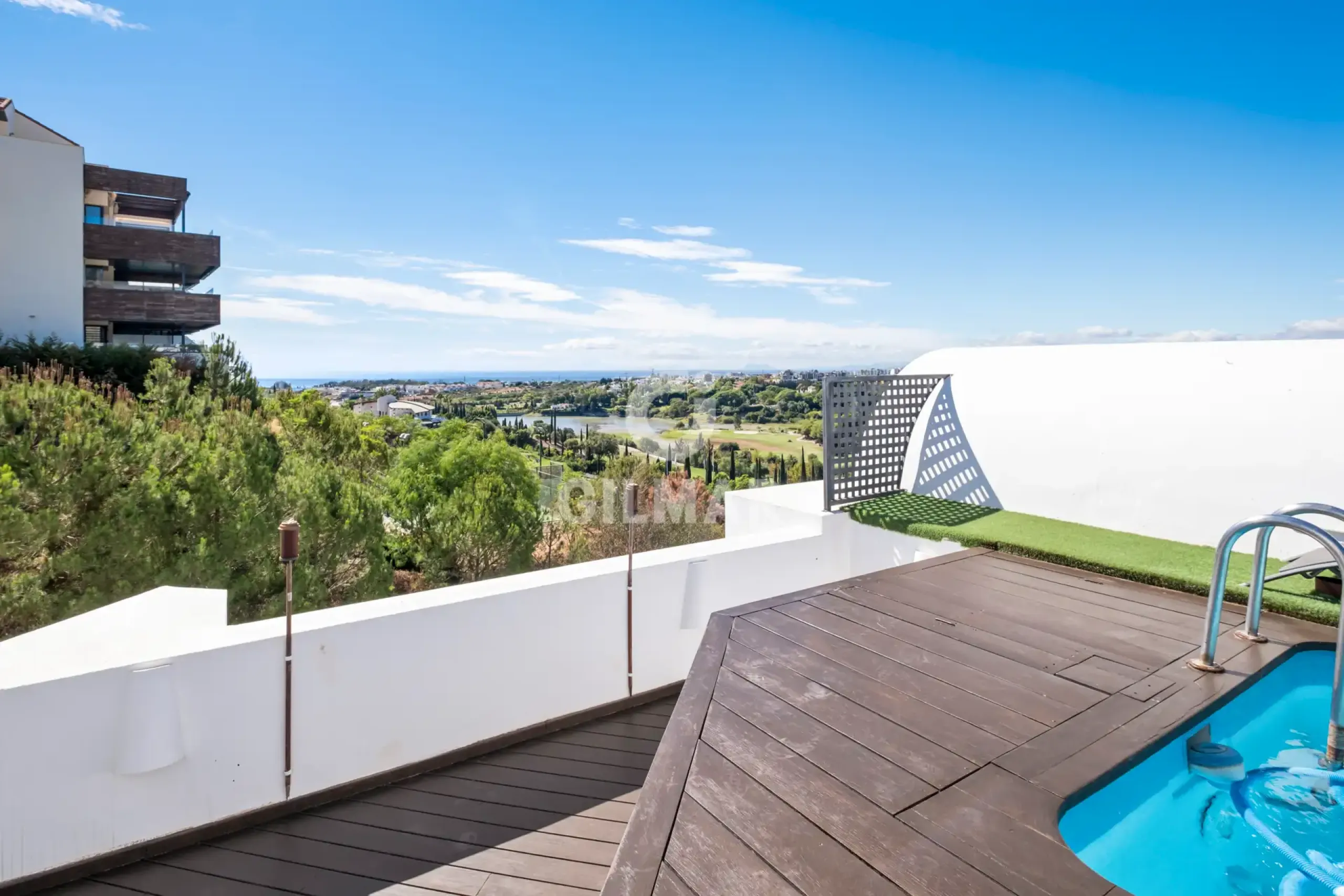 Penthouse in Estepona Este - Málaga