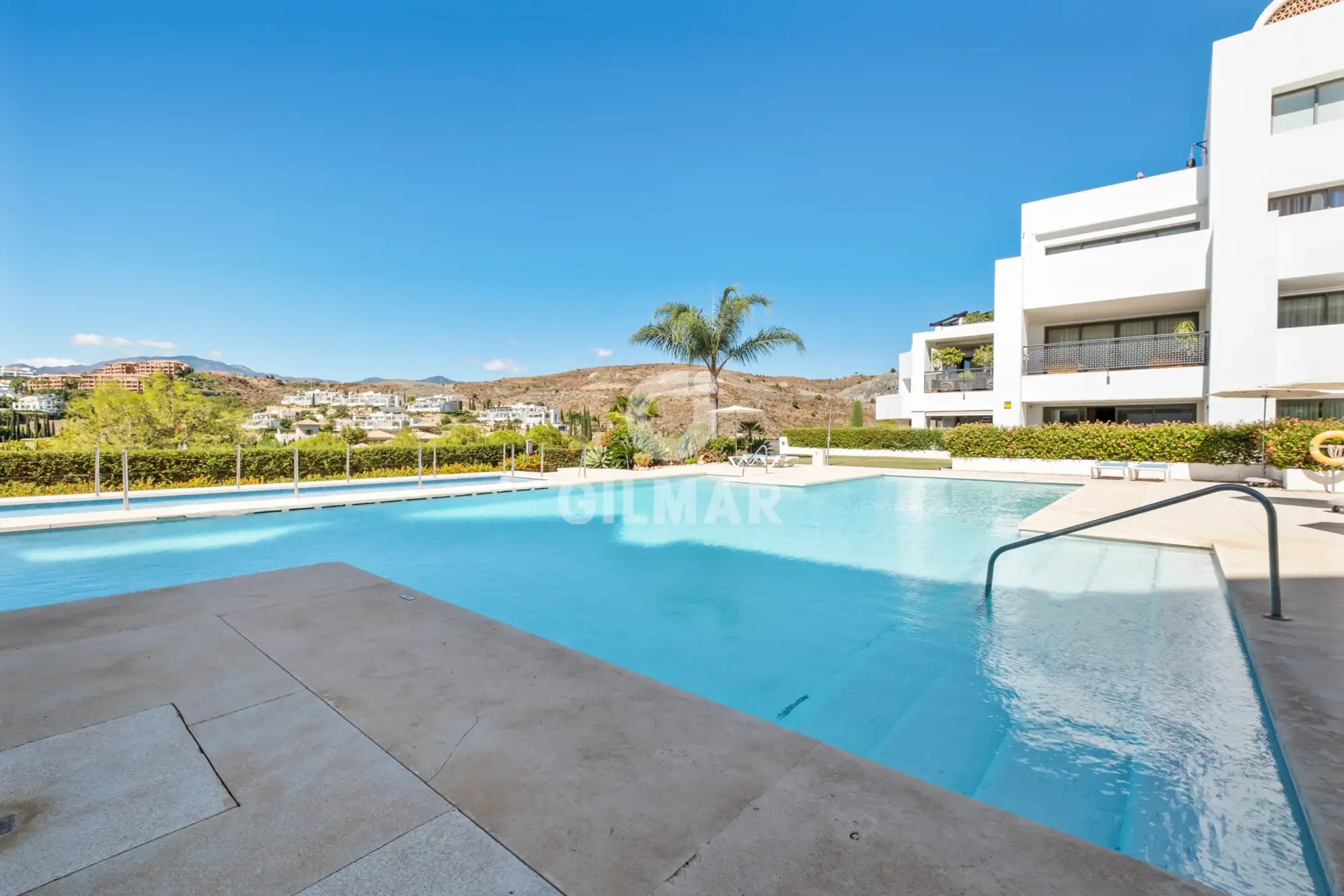 Penthouse in Estepona Este - Málaga