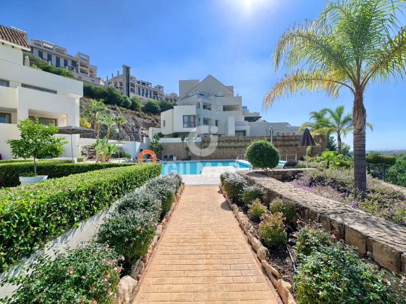 Penthouse in Estepona Este - Málaga