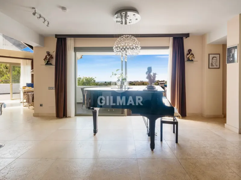 Penthouse in Estepona Este - Málaga