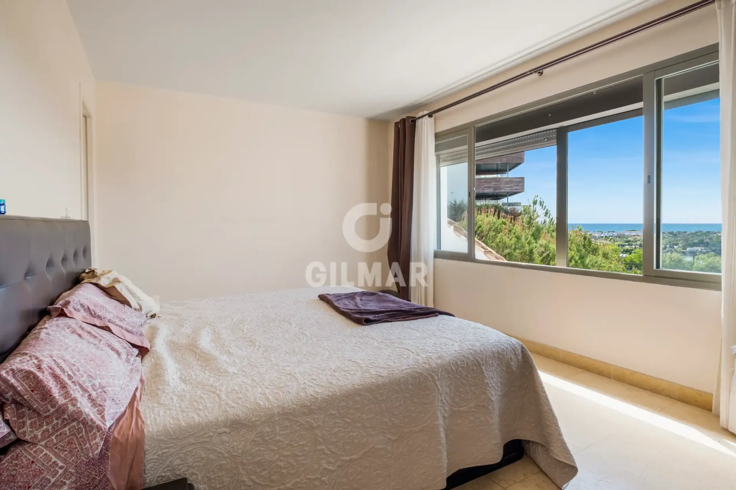 Penthouse in Estepona Este - Málaga