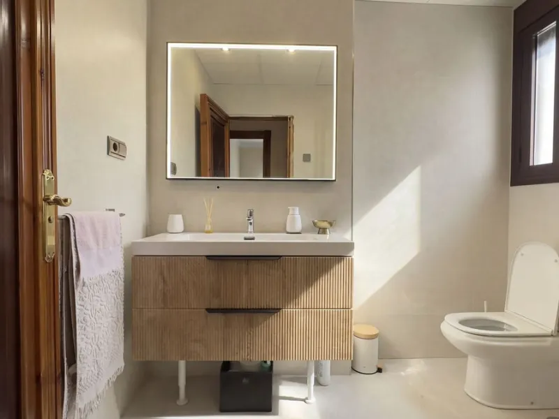 Spacious and stylish apartment with rooftop terrace and additional living level in the heart of Ronda