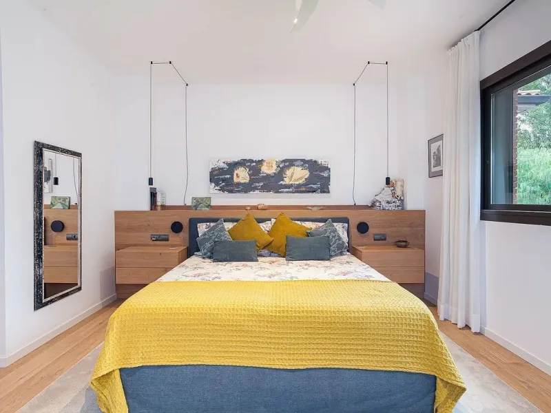 Elegant Family Home with Pool in Sant Cugat, Barcelona