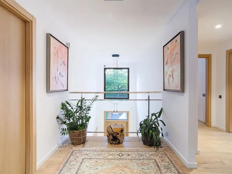 Elegant Family Home with Pool in Sant Cugat, Barcelona