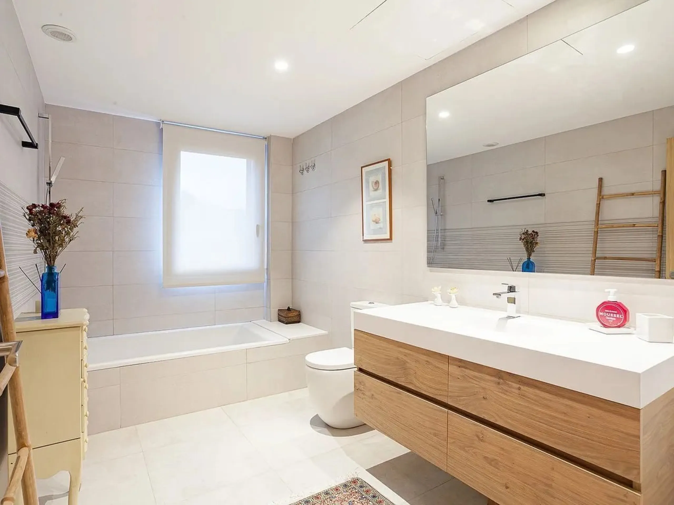 Elegant Family Home with Pool in Sant Cugat, Barcelona