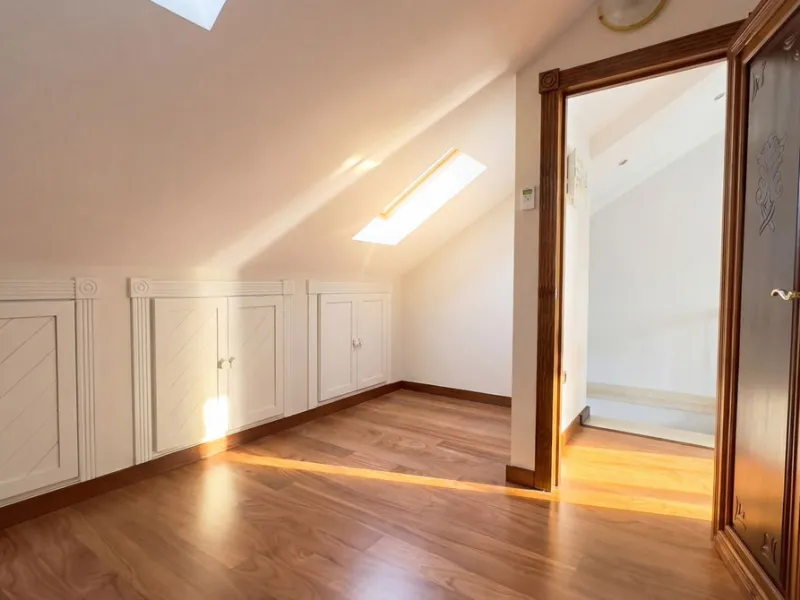Spacious and stylish apartment with rooftop terrace and additional living level in the heart of Ronda