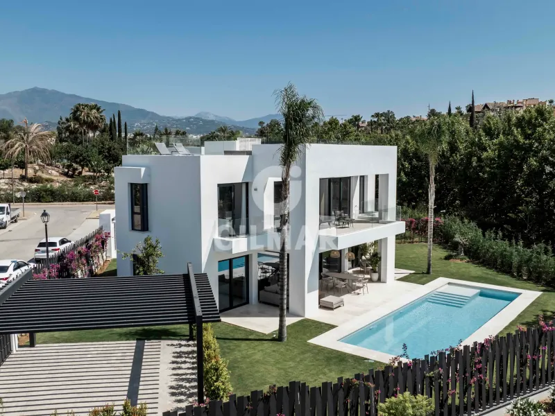 Villa in Estepona Este - Málaga