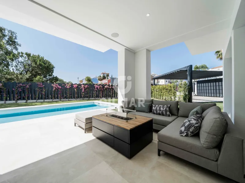 Villa in Estepona Este - Málaga