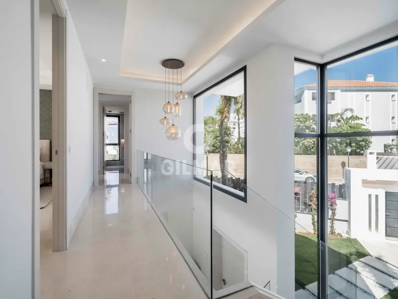Villa in Estepona Este - Málaga