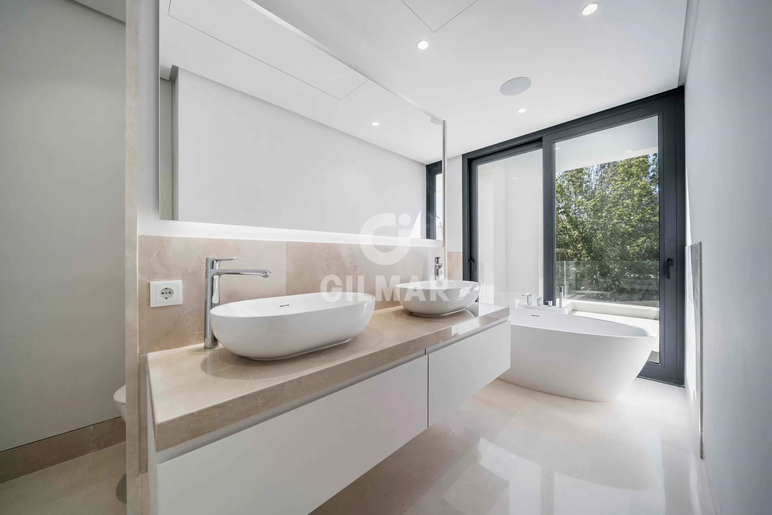 Villa in Estepona Este - Málaga