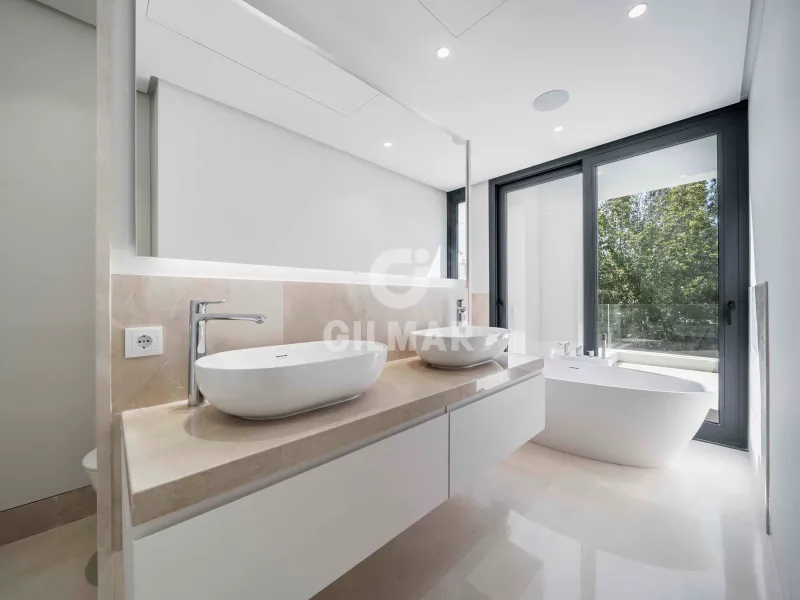 Villa in Estepona Este - Málaga