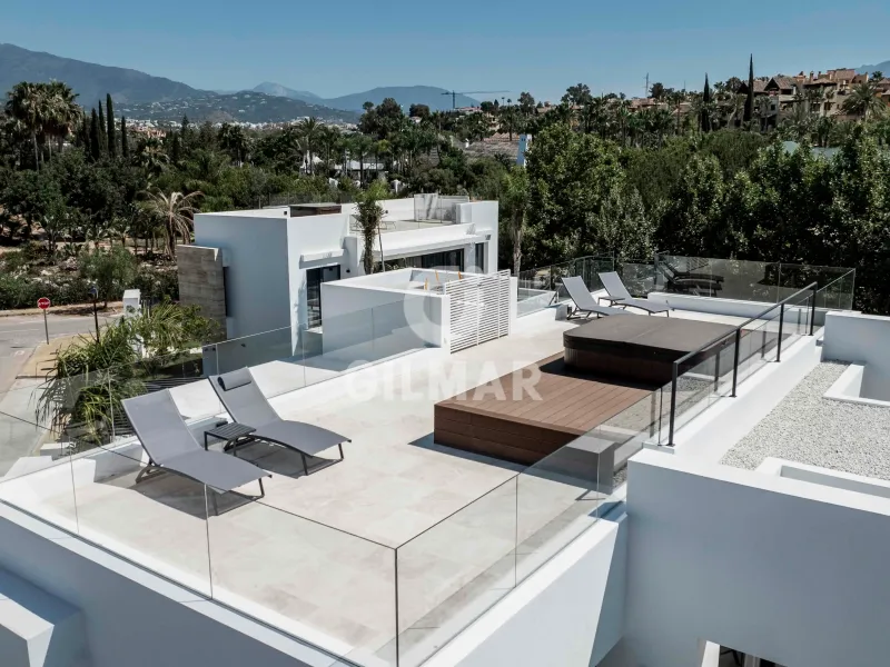 Villa in Estepona Este - Málaga