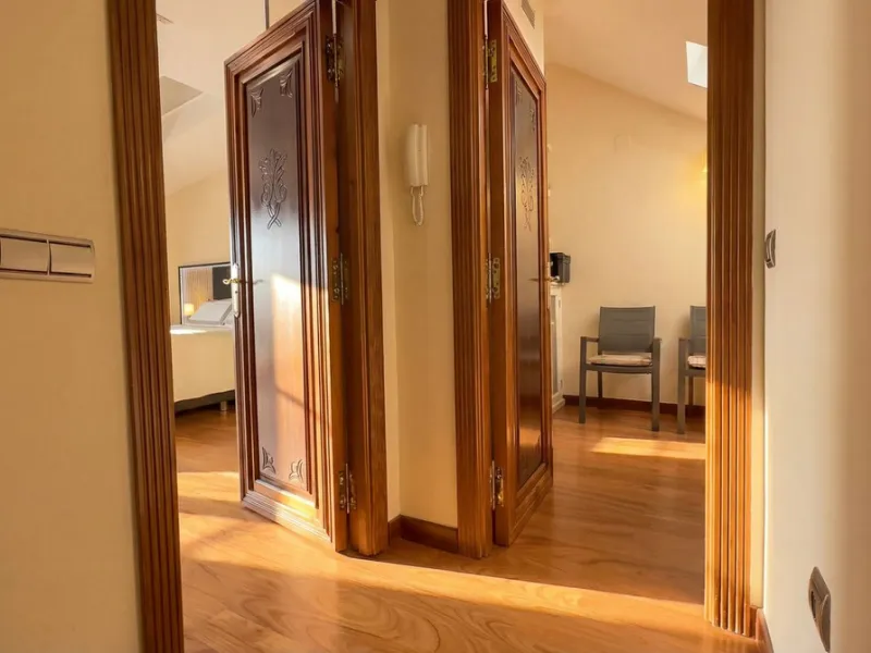 Spacious and stylish apartment with rooftop terrace and additional living level in the heart of Ronda