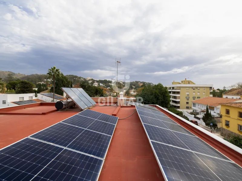Chalet Independiente en Málaga Este - Málaga