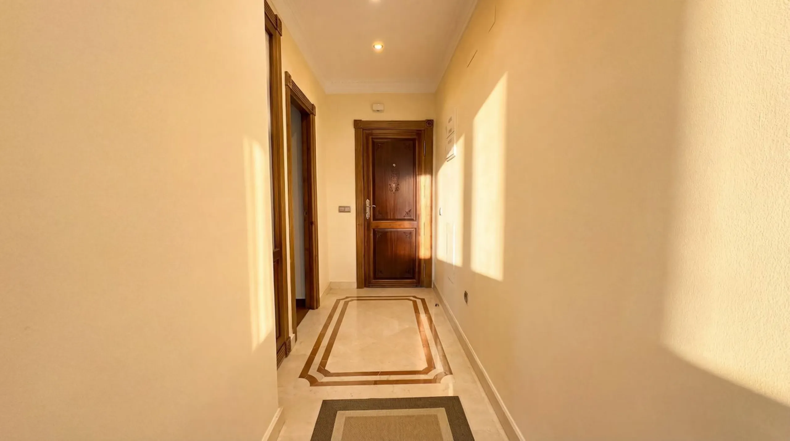 Spacious and stylish apartment with rooftop terrace and additional living level in the heart of Ronda