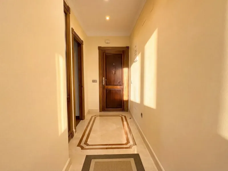 Spacious and stylish apartment with rooftop terrace and additional living level in the heart of Ronda