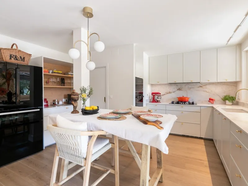 Exclusive House in La Floresta