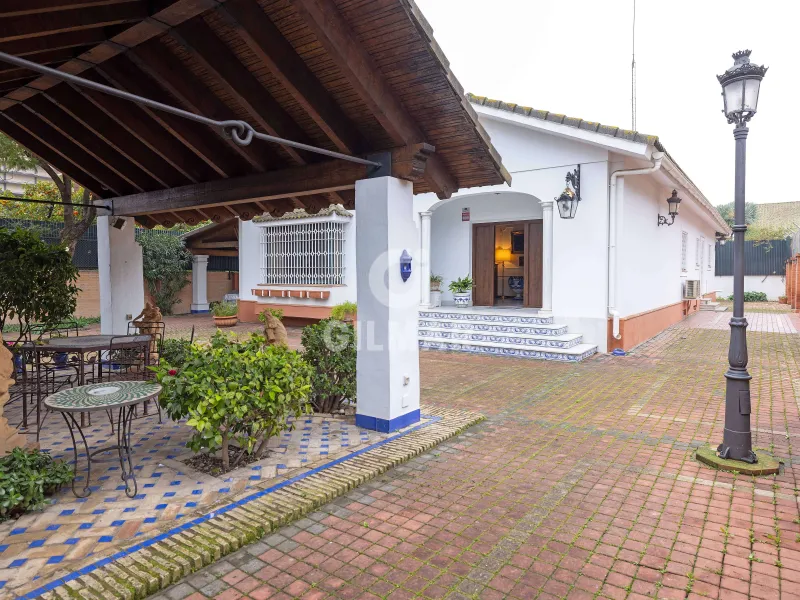 Chalet Independiente en La Palmera - Sevilla