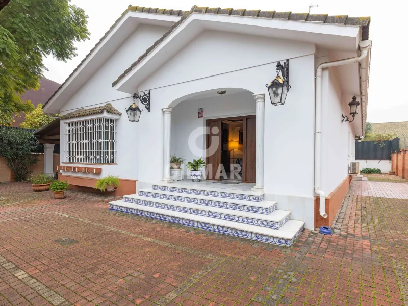 Chalet Independiente en La Palmera - Sevilla